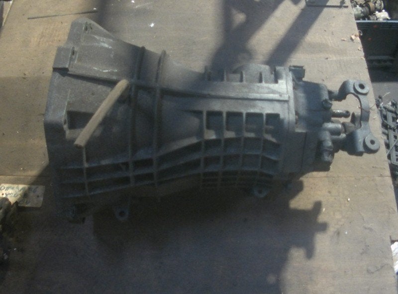 VERSNELLINGSBAK Opel Omega B (25 / 26 / 27) (525-r28), Gebruikt, Opel, Opel Automobile GmbH, Kontakt-opel@opel.com