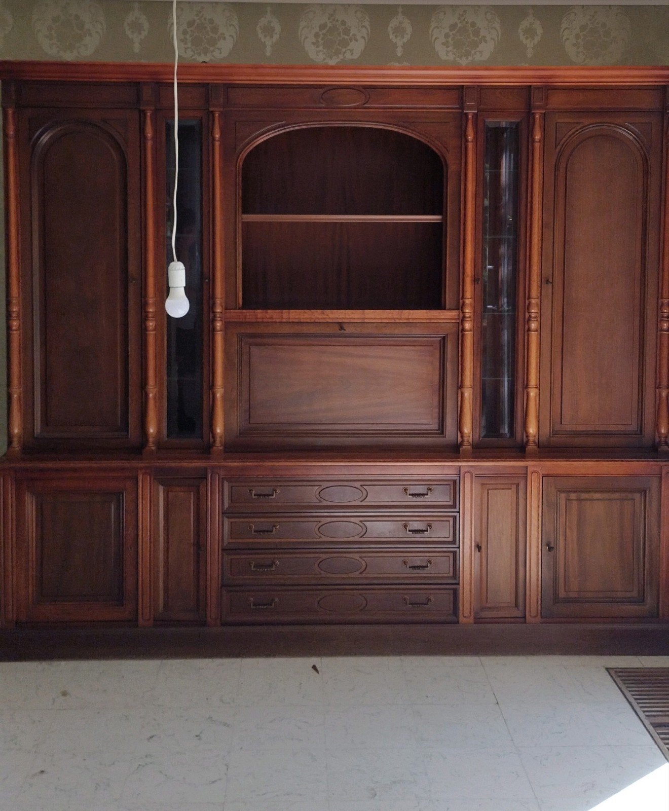 Grande armoire de salle à manger avec bar, Maison & Meubles, Enlèvement