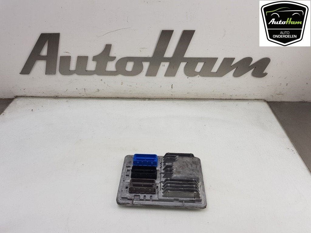 CALCULATEUR MOTEUR ECU Opel Corsa E (01-2014/06-2019), Opel, Utilisé, Lisa.Scalzo@aptiv.com, Aptiv PLC