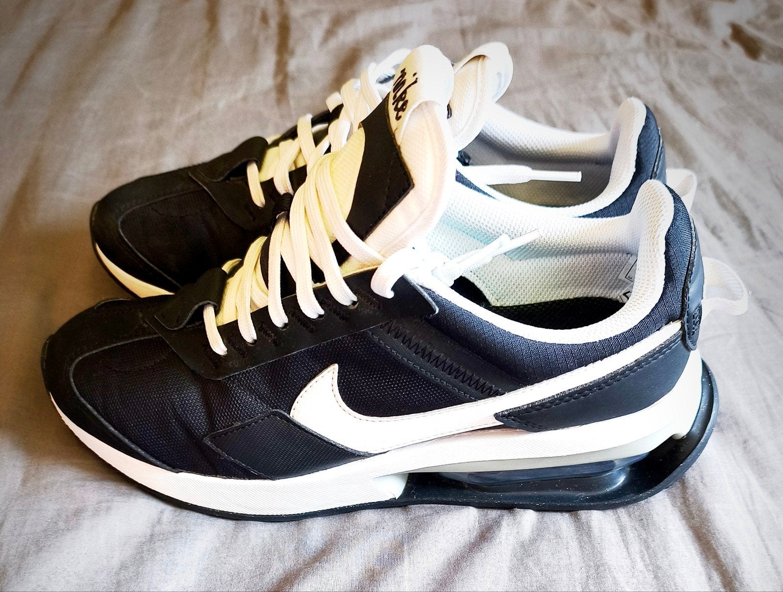Nike air Max "Pre-day" : taille 40, Sports & Fitness, Course, Jogging & Athlétisme, Enlèvement ou Envoi, Comme neuf, Chaussures de course à pied