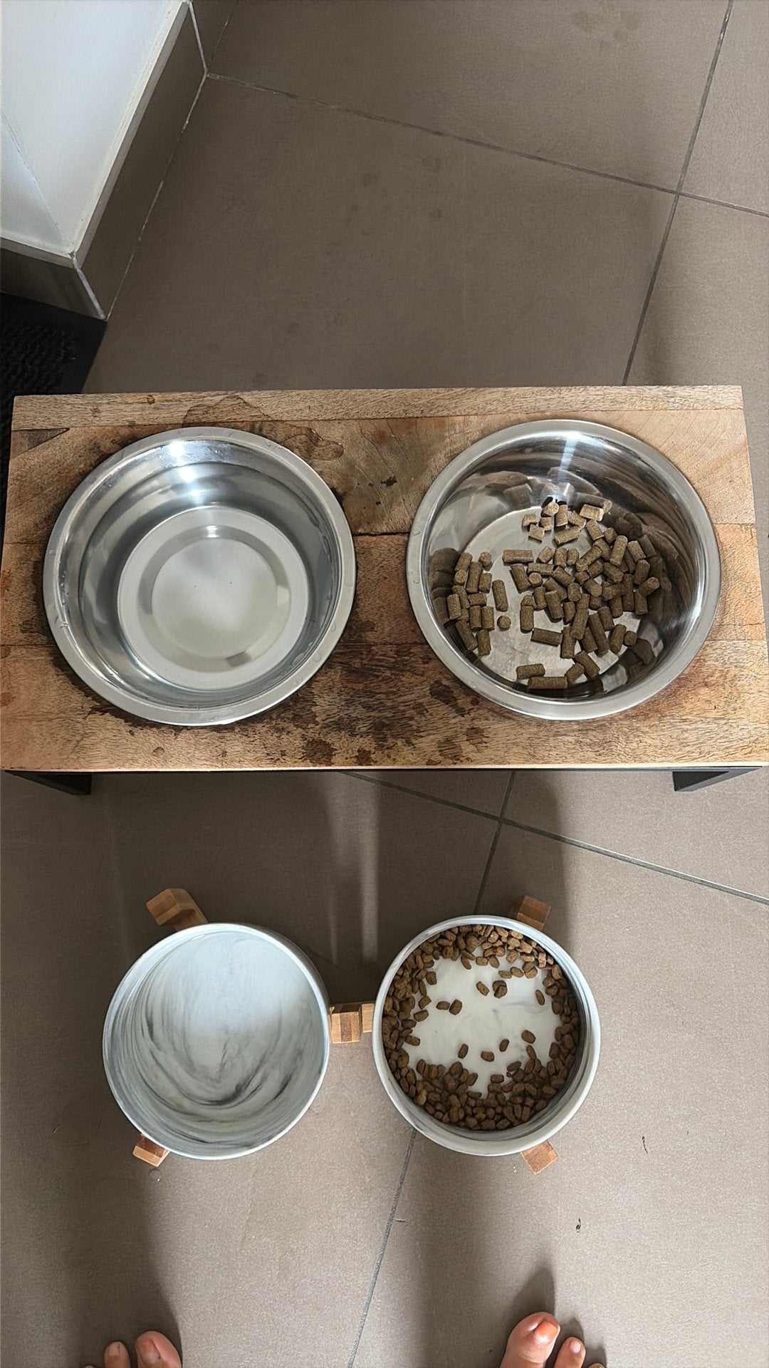 Moderne kwalitatieve voederbakken hond., Enlèvement, Comme neuf