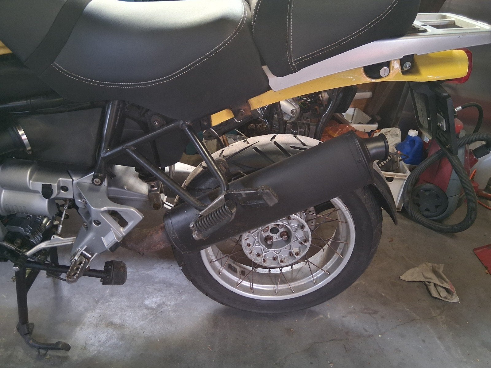 R1100GS uitlaat, Motoren, Ophalen