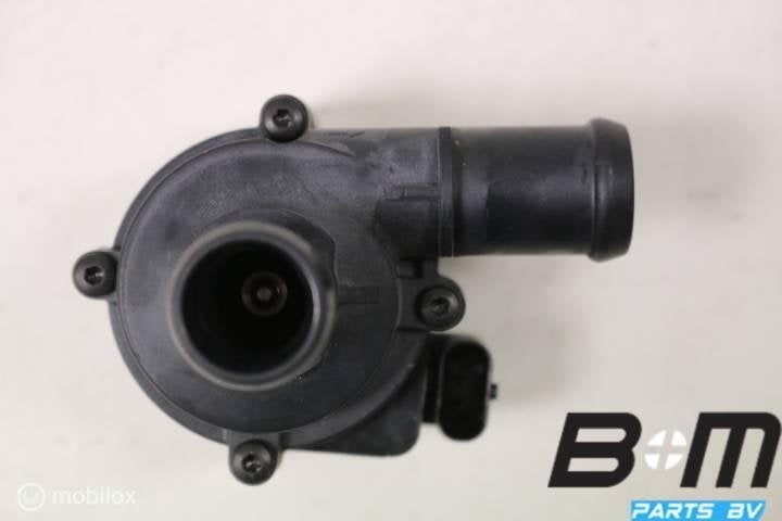 Extra waterpomp Audi A4 8W, Gebruikt