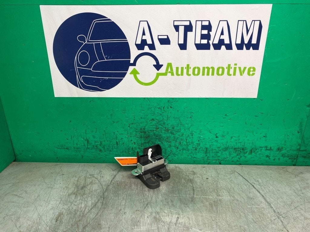SLOTVANGER ACHTERKLEP Passat Variant (365) (|5K0827505A|), Gebruikt, Volkswagen, Volkswagen AG, Kundenbetreuung@volkswagen.de