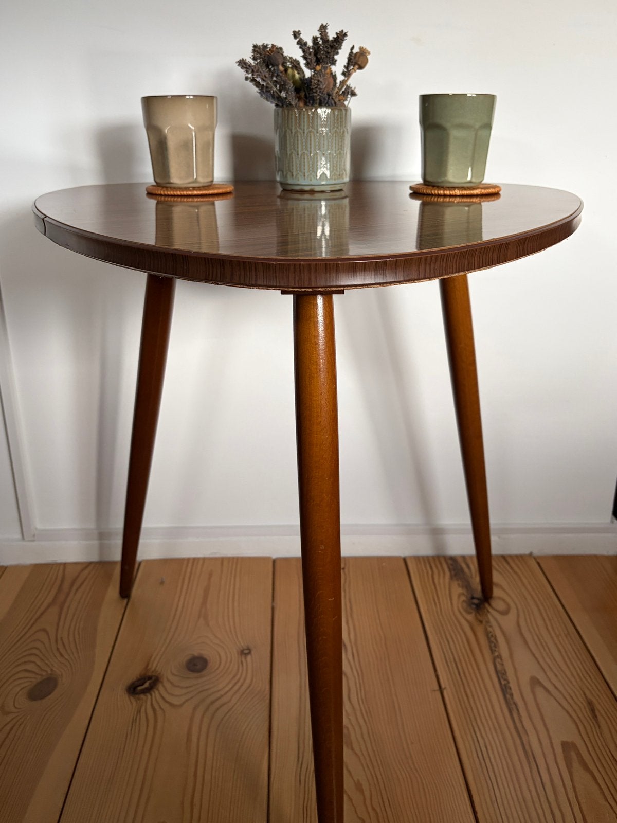 Vontage | Driehoek tafel, Gebruikt, Vintage, 55 tot 75 cm, Overige vormen