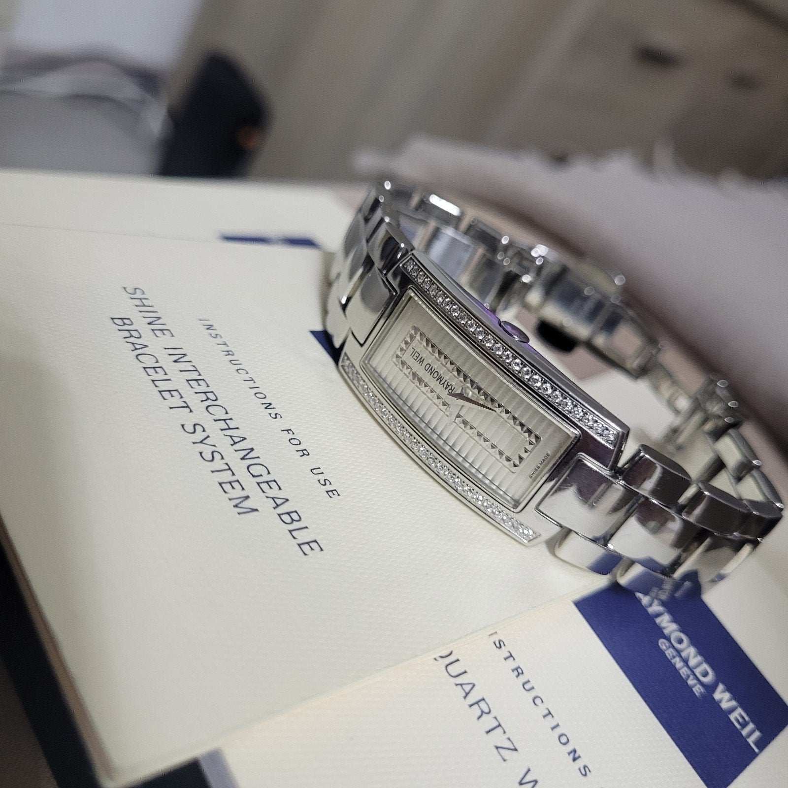 Raymond weil diamonds dames horloge, Handtassen en Accessoires, Horloges | Dames, Ophalen