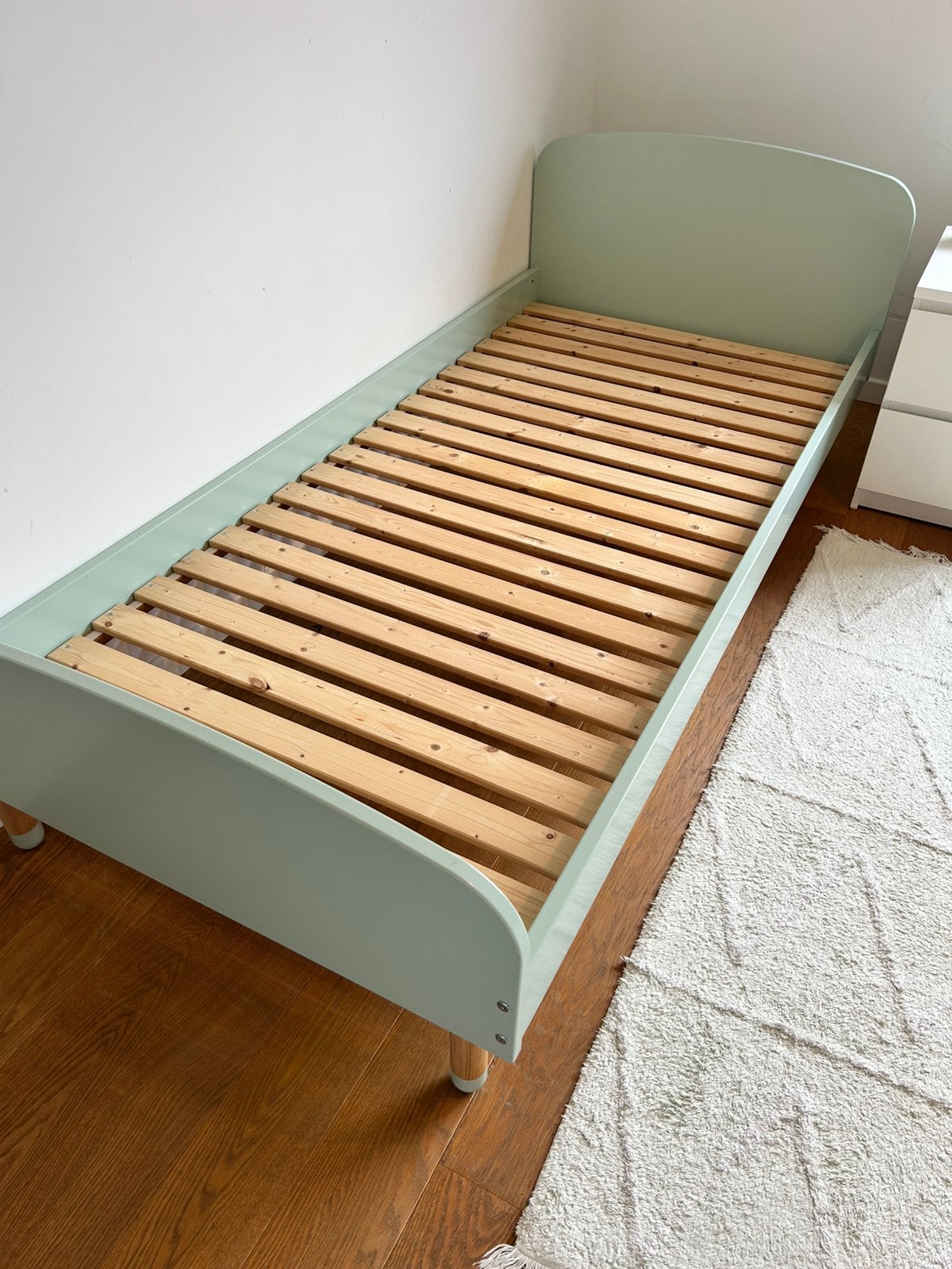 Kinderbed Flexa + matras, Huis en Inrichting, Slaapkamer | Bedden, Zo goed als nieuw, Groen, Ophalen