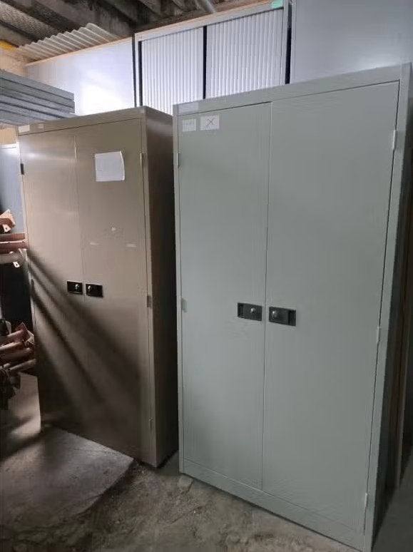 Armoire métallique portes battantes 200x90x50