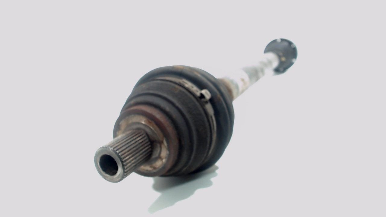 Aandrijfas rechts voor Volkswagen Jetta, Onderdelen@venauto.nl, Van der Ven Autorecycling B.V., Gebruikt, Ettenseweg 76, 4706 PB Roosendaal, The Netherlands