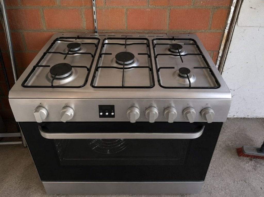 Fornuis met oven, Maison & Meubles, Cuisine | Ustensiles de cuisine, Autres marques, Autres types, Utilisé, Gris