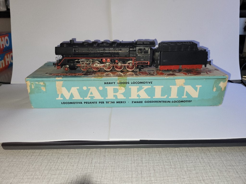 locomotive märklin 3027 en boite fonctionnelle parfaite, Enlèvement ou Envoi, Utilisé, Locomotive, Märklin