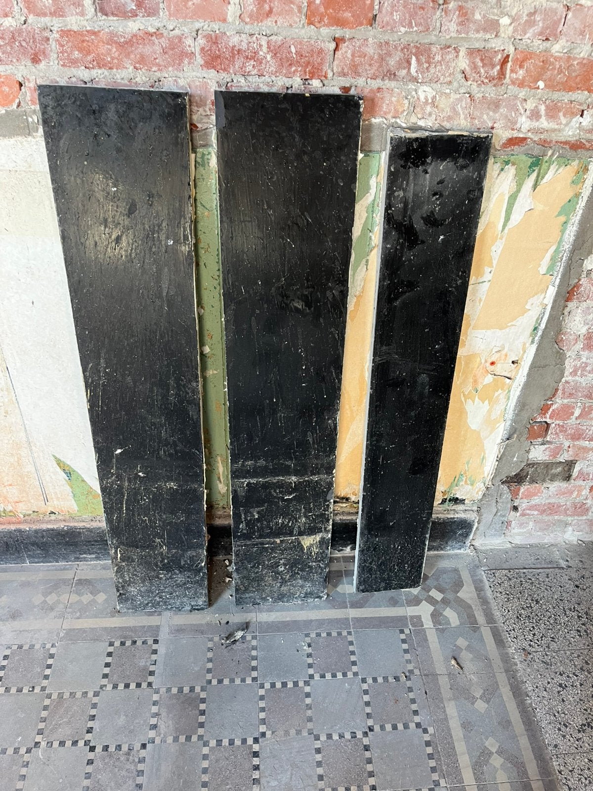 Schouwplaten zwart, Ophalen