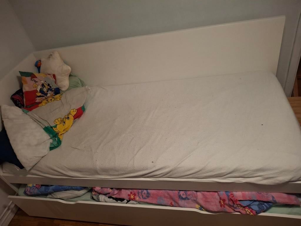 Lit bébé et lit avec toboggan 90x200 à vendre, Enfants & Bébés, Enlèvement