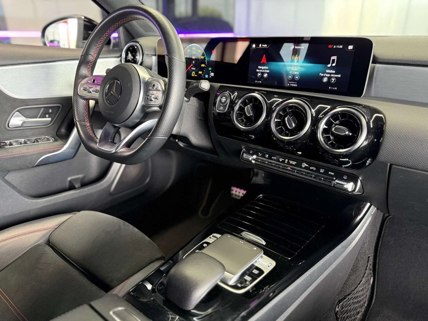 Mercedes-Benz A-CLASS 180 A 180 d Business Solution AMG, Autos, Mercedes-Benz, Classe A, Euro 6, Entreprise, 116 ch