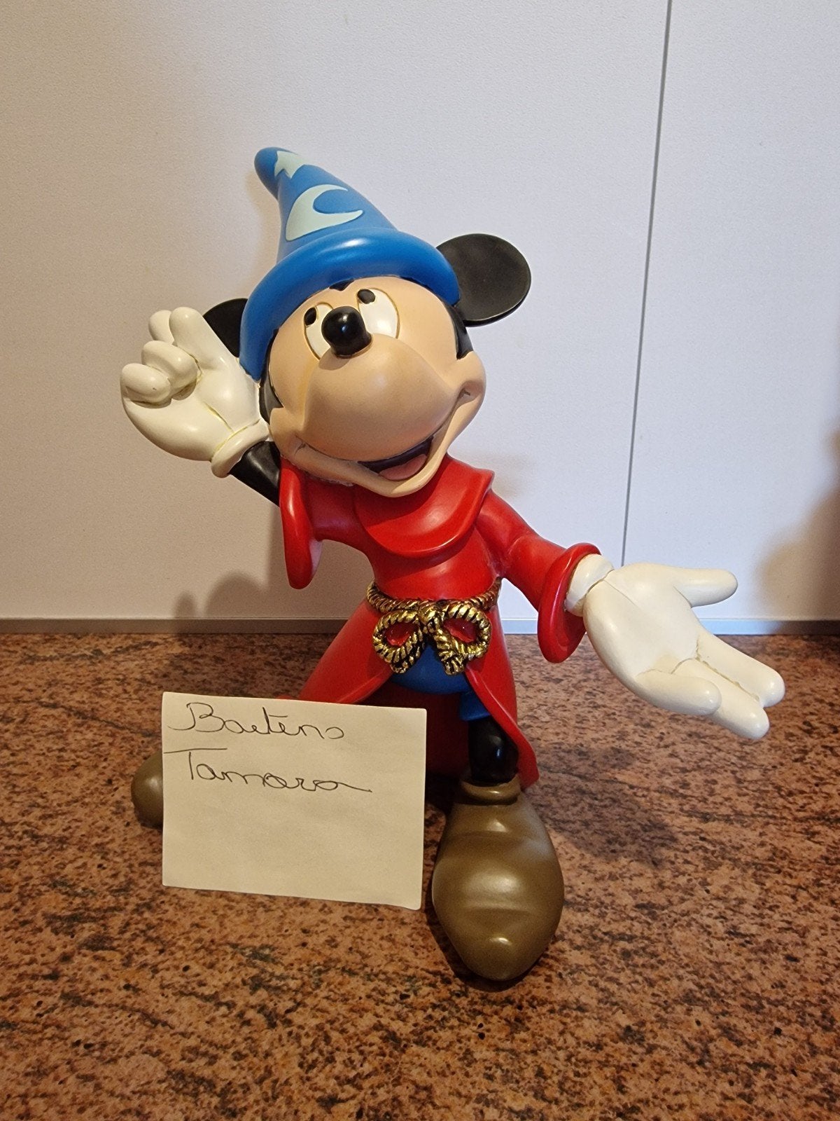 Mickey mouse beeld, Enlèvement, Mickey Mouse