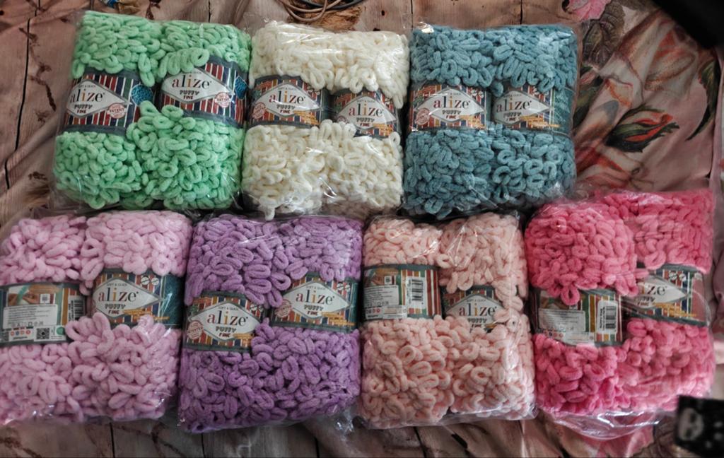 Lot de 14 pelotes  de laine puffy, Hobby & Loisirs créatifs, Enlèvement ou Envoi