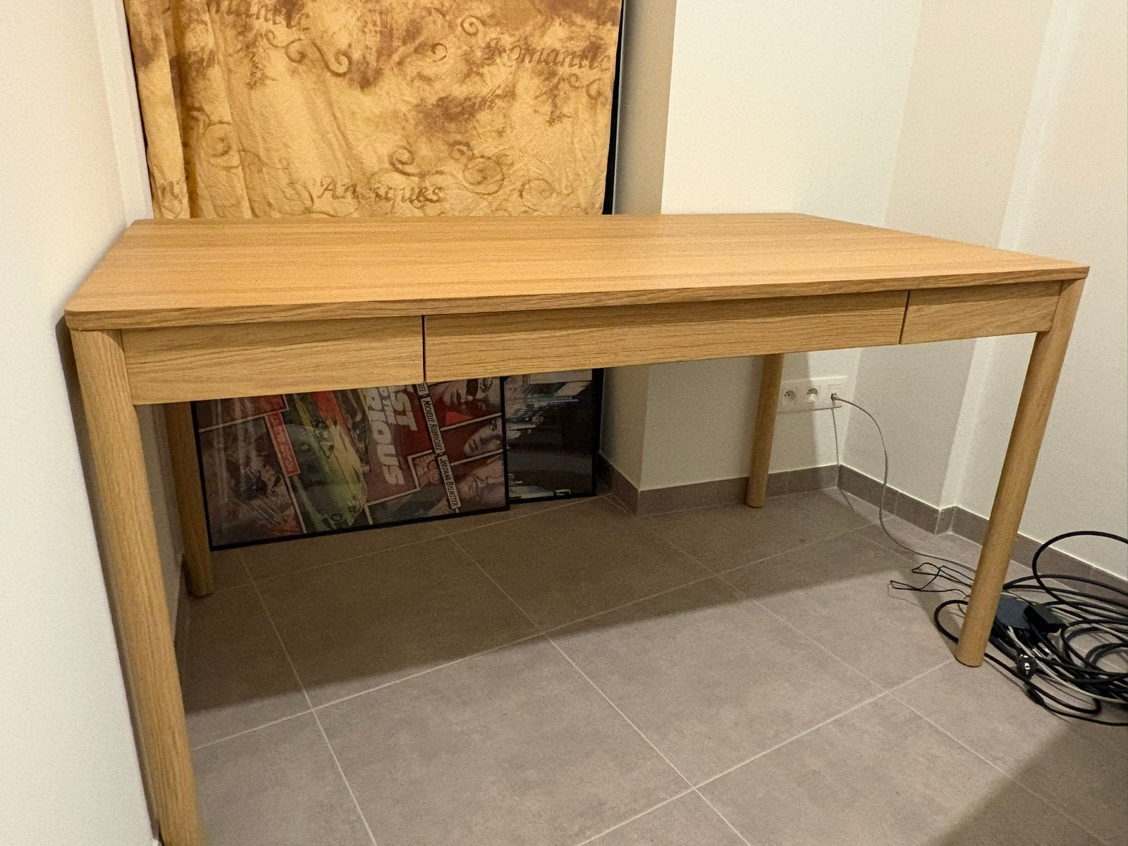 IKEA houten bureau  – €70, Enlèvement, Comme neuf, IKEA