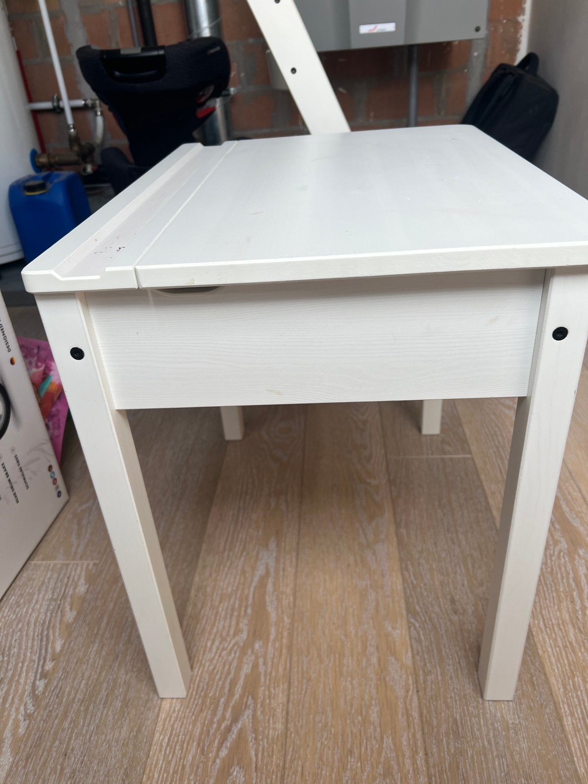 Kinderbureau Ikea sundvik, Ophalen, Opbergruimte, Gebruikt, Hout