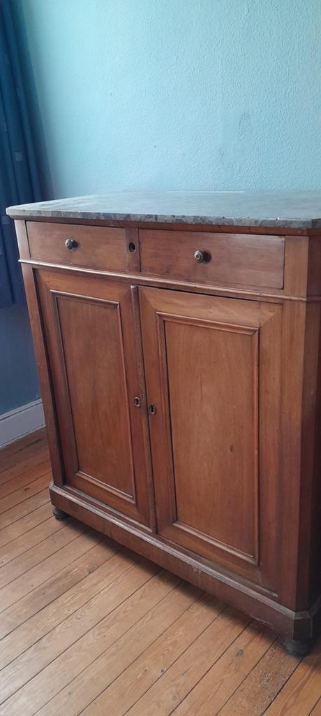 Antieke houten kast met marmeren blad-vintage charme, Huis en Inrichting, Ophalen, Gebruikt