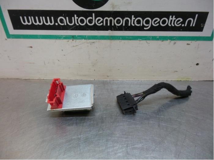 Résistance chauffage d'un Volkswagen Passat (Passat 01-), Volkswagen, -, Utilisé, -
