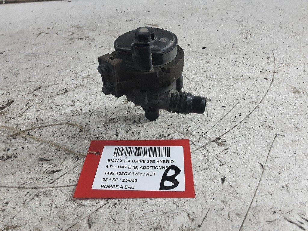 POMPE A EAU BMW X2 (F39) (01-2017/10-2023) (884061501), Utilisé, BMW, Petuelring 130
80809  München, DE, Bayerische Motoren Werke AG