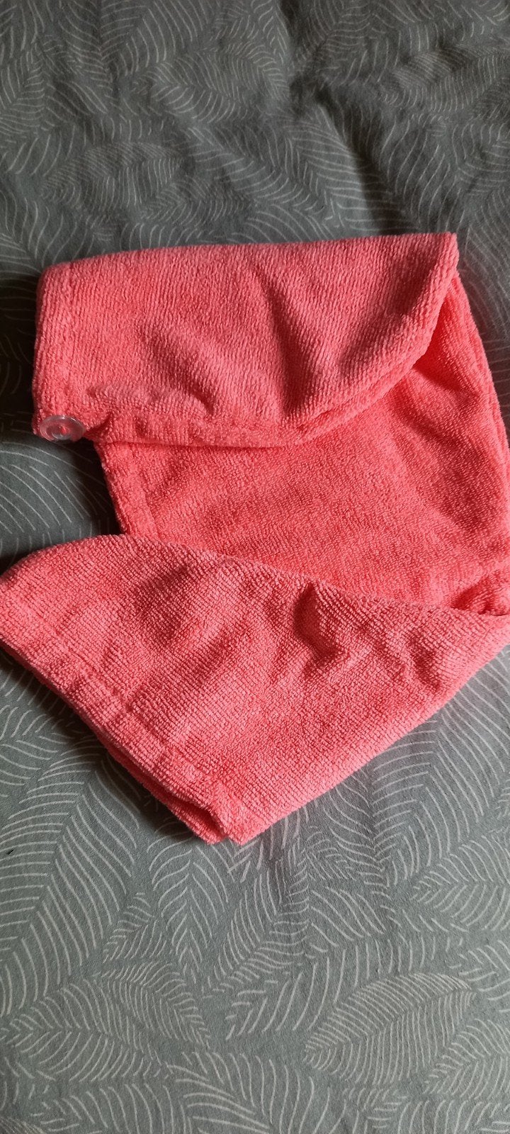 Serviette cheveux. ÉTAT NEUF, Bijoux, Sacs & Beauté, Beauté | Soins des cheveux, Enlèvement ou Envoi