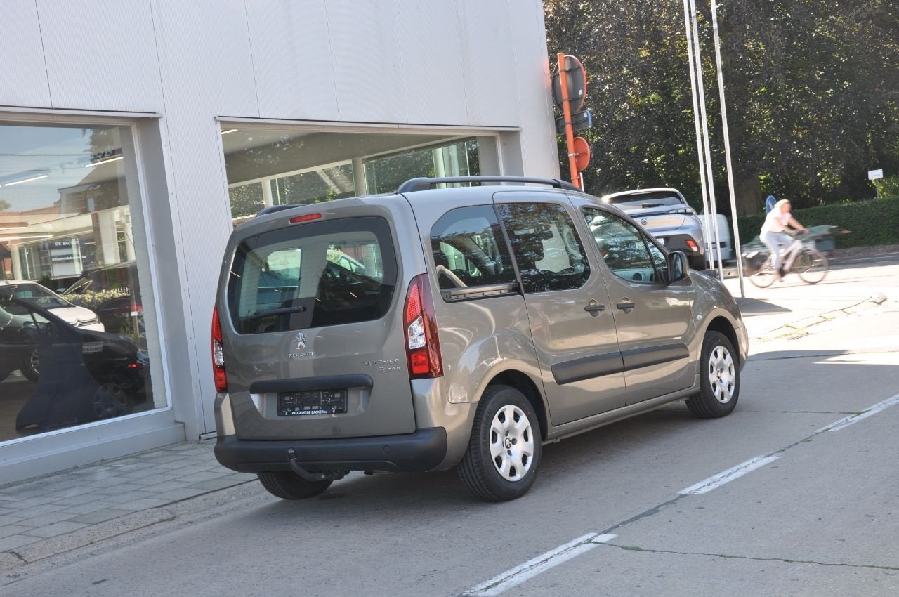 Peugeot Partner Tepee Active (année de construction 2016), Autos, Achat, Euro 6, Entreprise, 72 kW