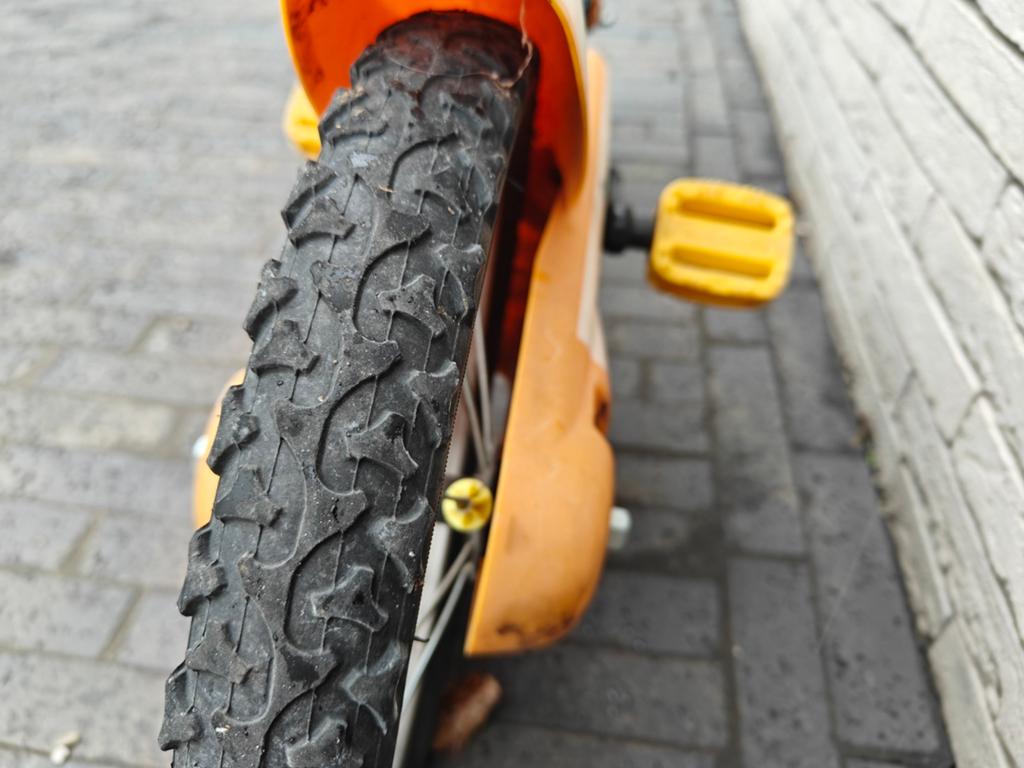 Oranje fiets, Ophalen