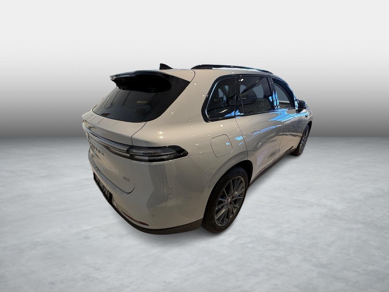 Leapmotor C10 REEV Design, Auto's, Automaat, Gebruikt, https://public.car-pass.be/vhr/ffc071dc-18e4-49db-8620-433ebdb3296c, 4 cilinders