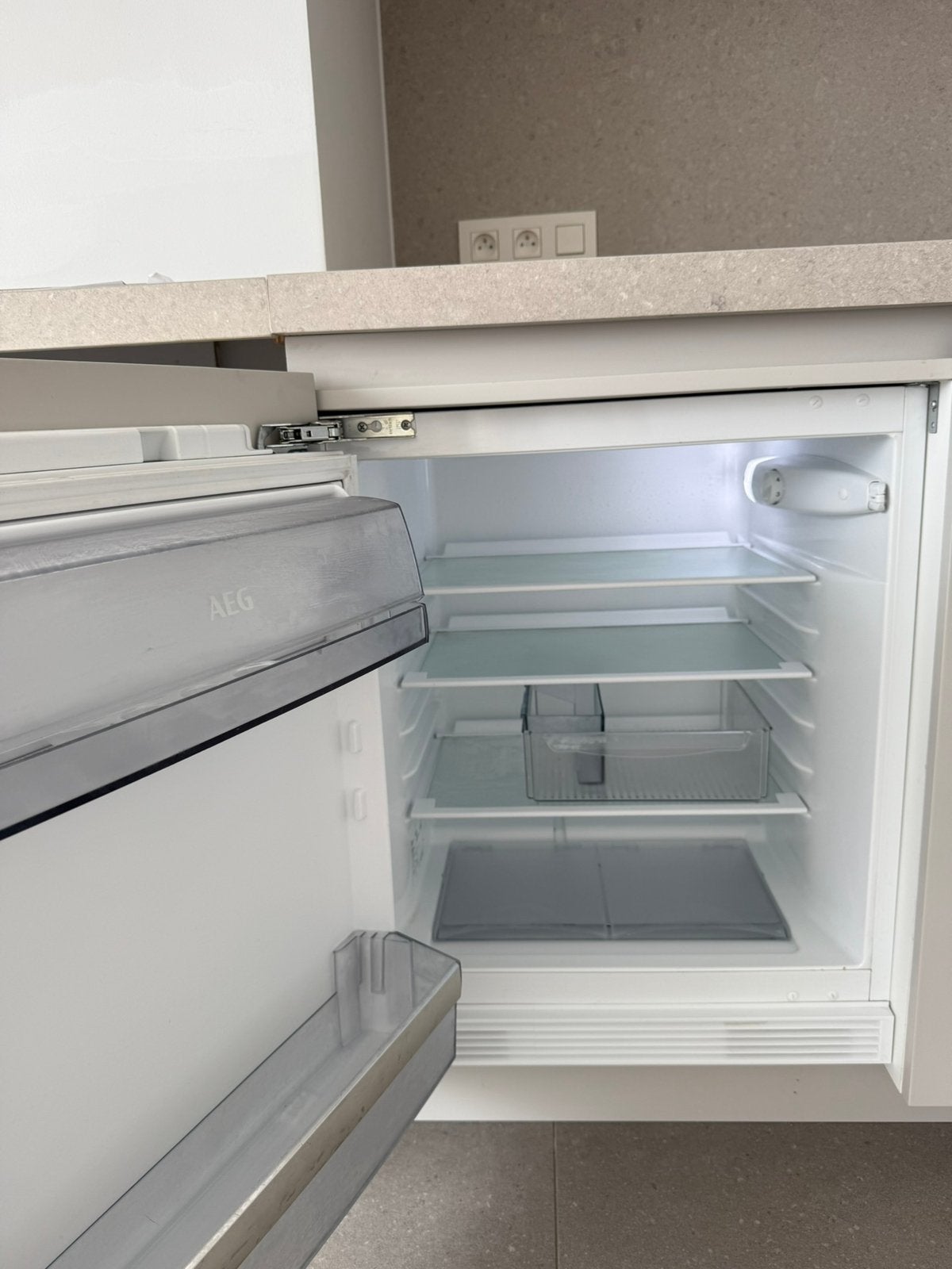 AEG inbouwkoelkast SKB582F1AF, Elektronische apparatuur, Vriezers en Diepvrieskisten, Ophalen, Zo goed als nieuw, Inbouw