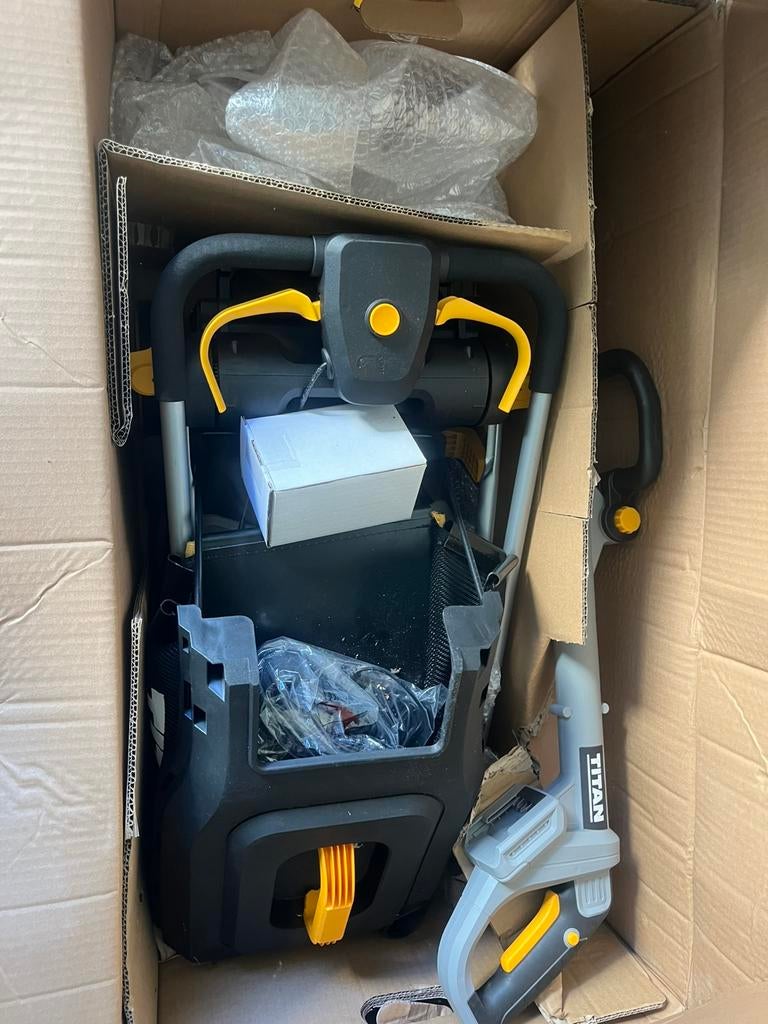 Tondeuse et coupe bordure sans fils avec batterie, Enlèvement, Comme neuf, Batterie