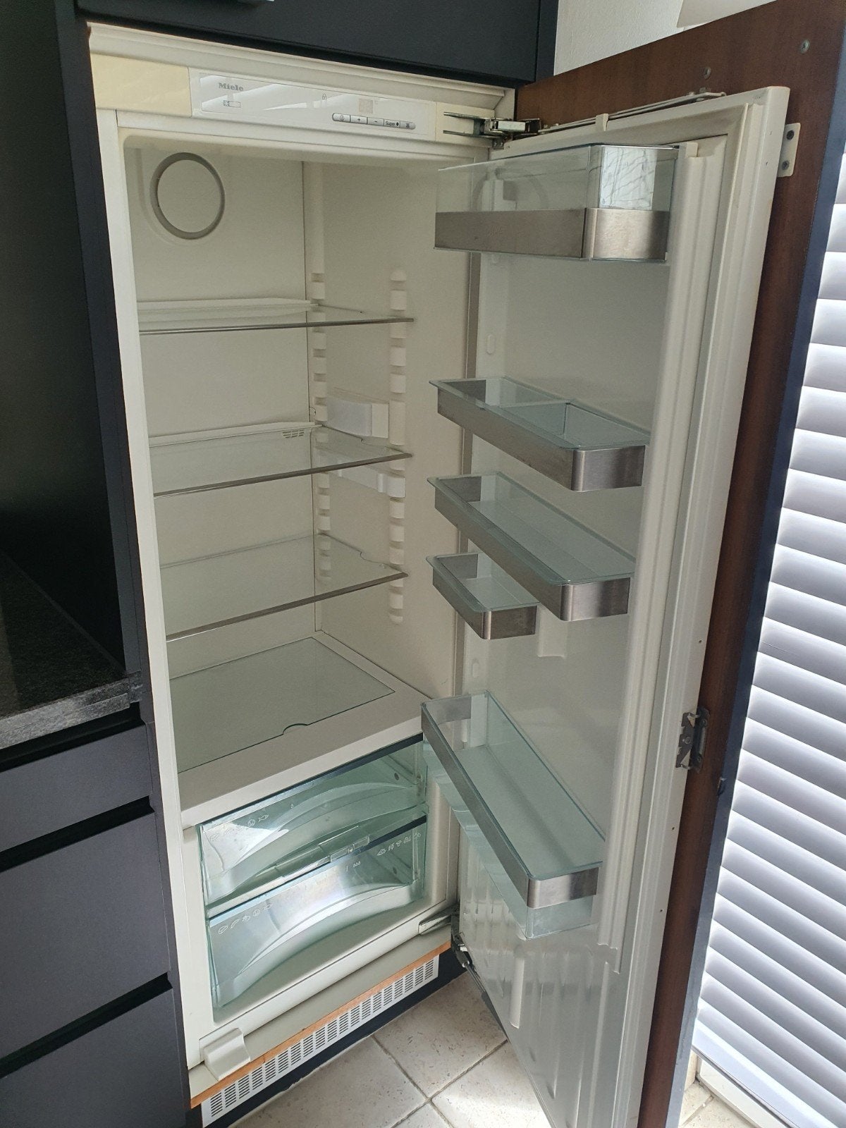 MIELE Inbouw koelkast, Elektronische apparatuur, Koelkasten en IJskasten, Ophalen