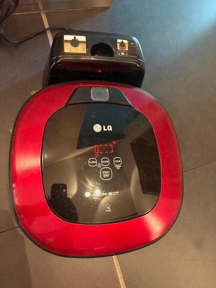Robotstofzuiger - LG HOMBOT, Elektronische apparatuur, Stofzuigers, Ophalen, Gebruikt, Robotstofzuiger, Overige merken
