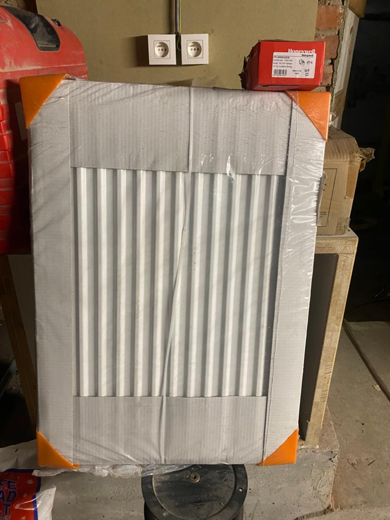 Robinet pour radiateur et thermostat, Bricolage & Construction, Neuf, Moins de 60 cm, 500 à 800 watts, Enlèvement
