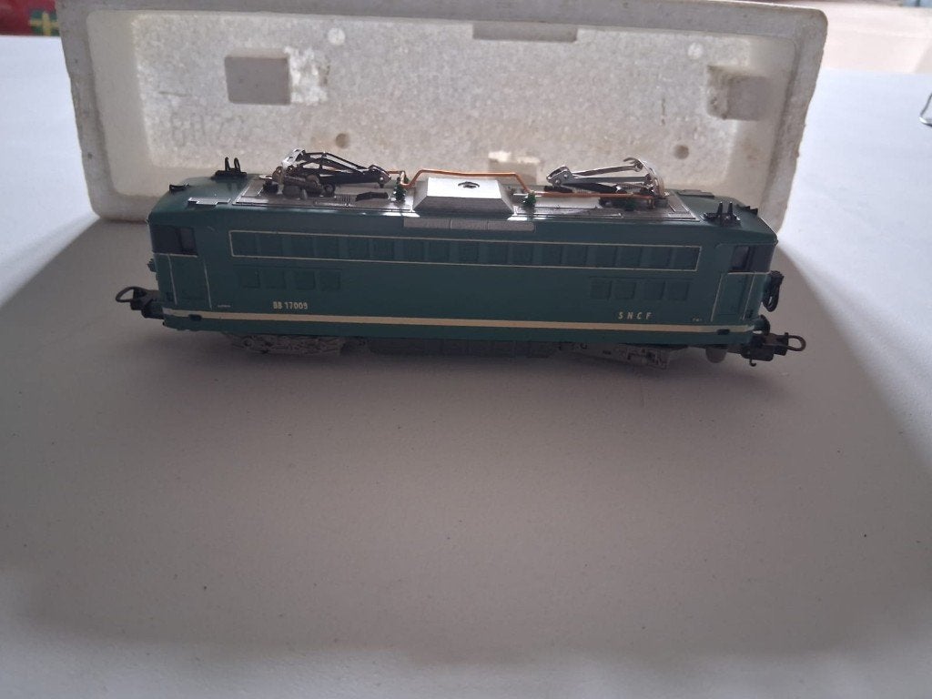 Locomotive électrique Lima 8035CL BB17009 SNCF livrée verte, Hobby & Loisirs créatifs, Trains miniatures | HO, Comme neuf, Locomotive