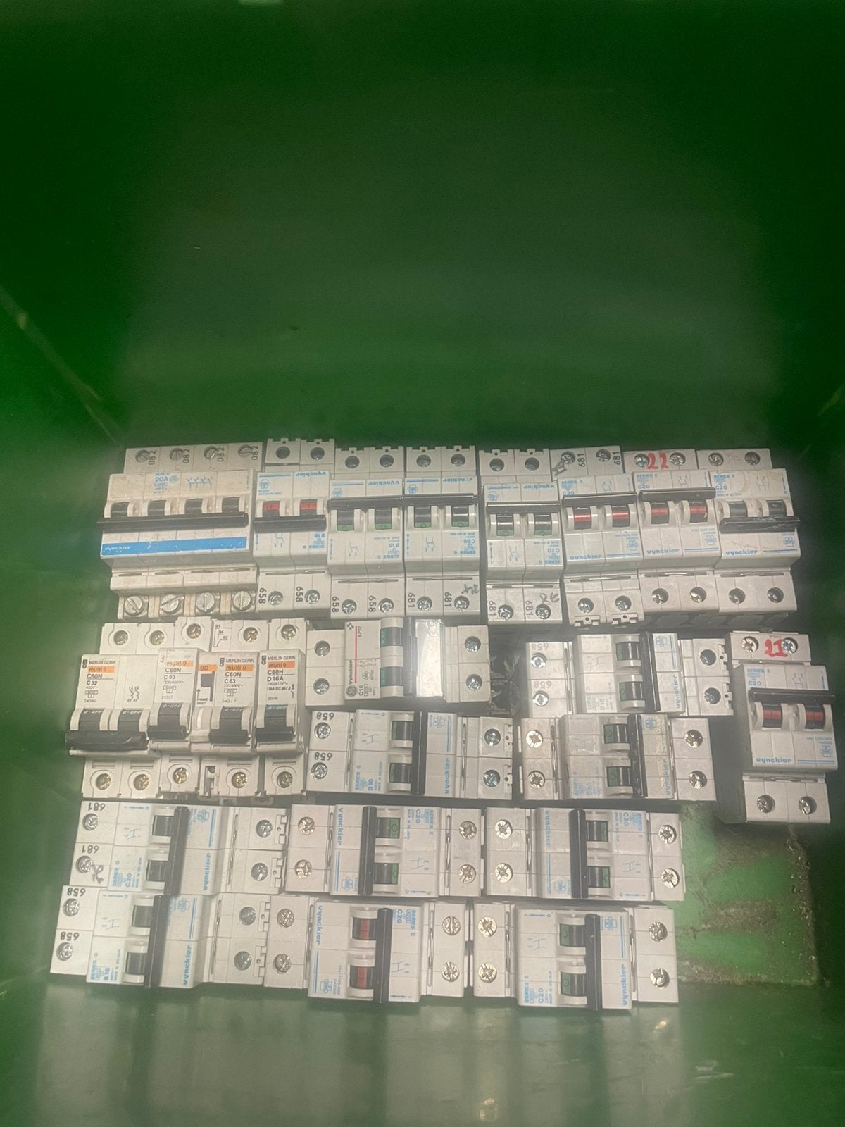 85 x Vynckier 20a, Ophalen, Zo goed als nieuw