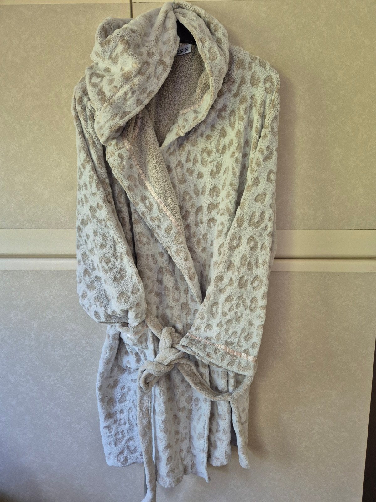 Badjas met kap zachte fleece. Maat 3XXL., Kleding | Dames, Mutsen, Sjaals en Handschoenen, Ophalen