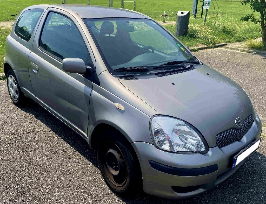 Toyota Yaris 1.0i VVT-i 16v Linea Luna, incl. autokeuring, Voorwielaandrijving, Stof, 1370 kg, 4 cilinders