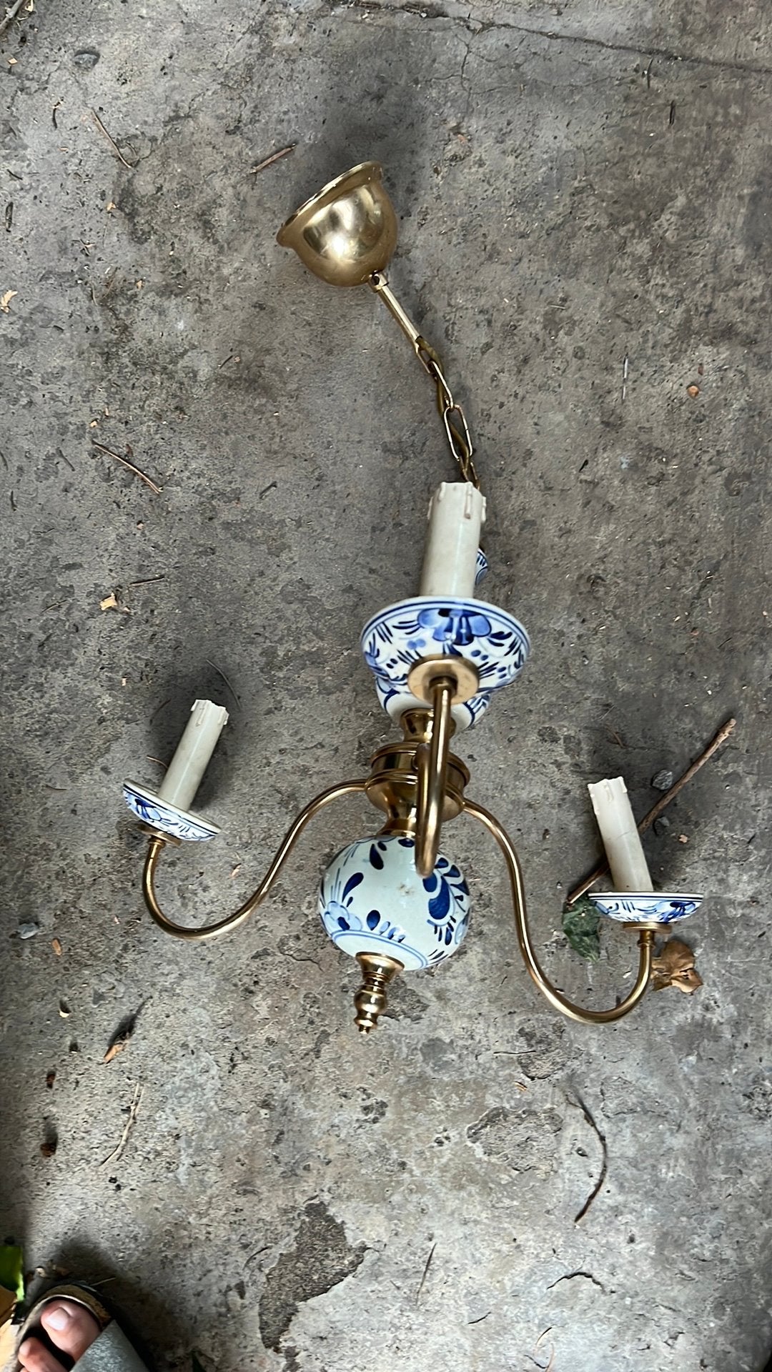 Ancien lustre, Enlèvement ou Envoi