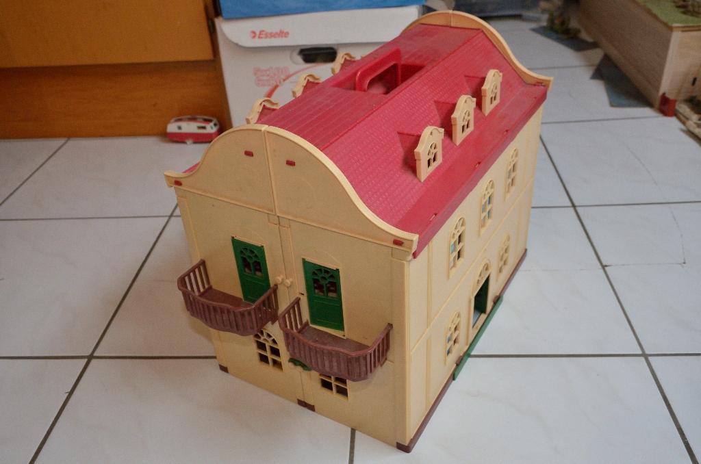 Vintage opvouwbaar poppenhuis, Ophalen, Gebruikt, Poppenhuis