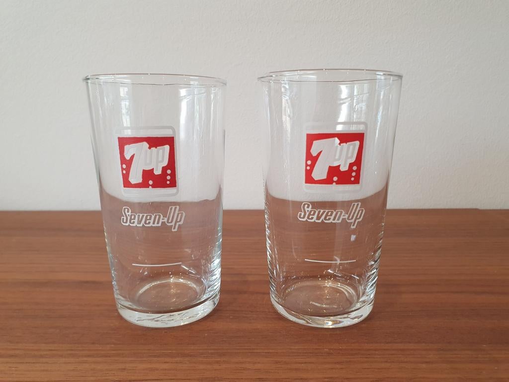 2x vintage 7UP glazen, Verzamelen, Ophalen of Verzenden