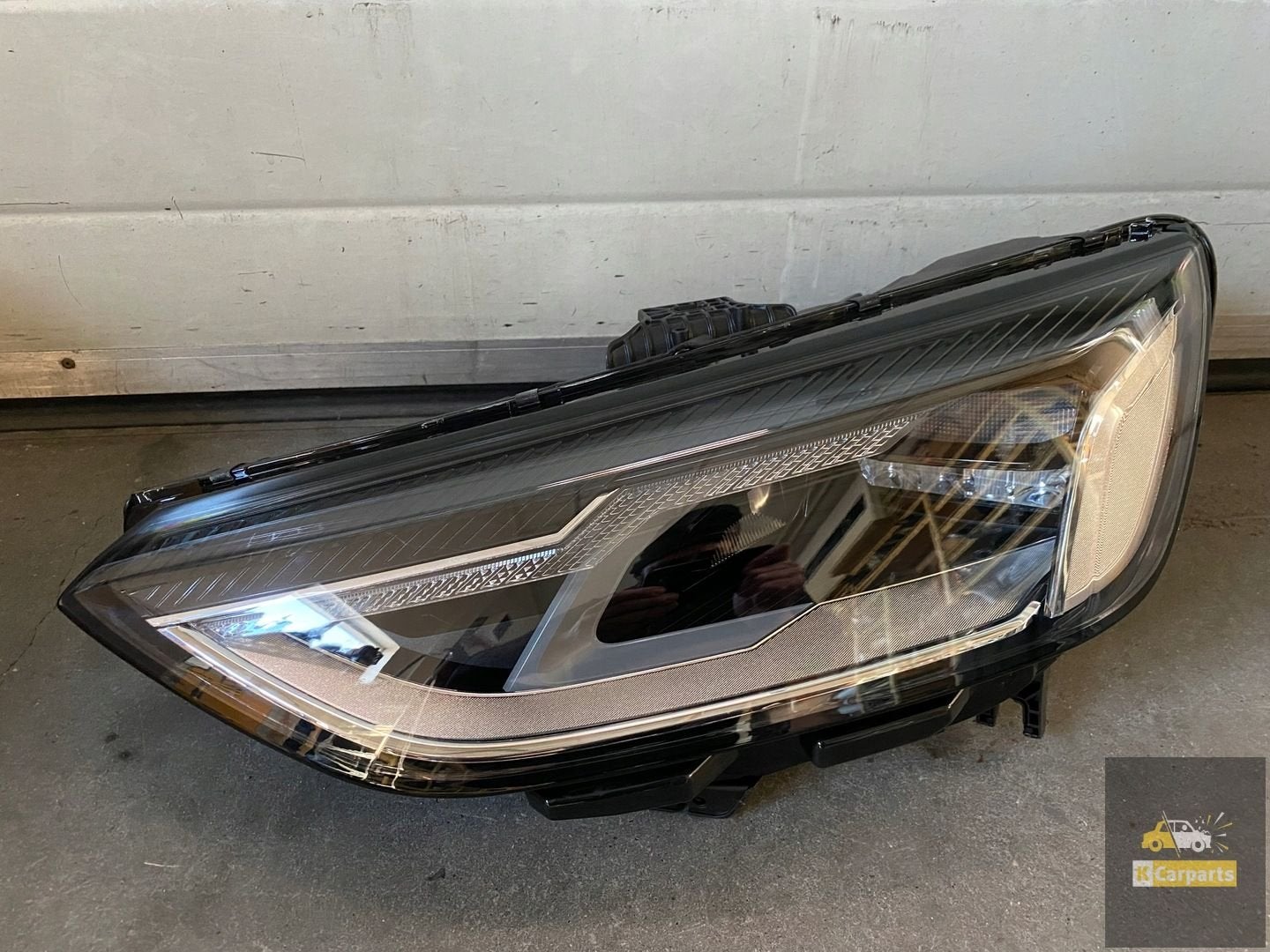 LINKERLAMP AUDI A4 B9 8W0 LIFT FULL LED 011, Gebruikt, AUDI AG, Auto-Union-Strasse 1
85045  Ingolstadt, DE, Audi