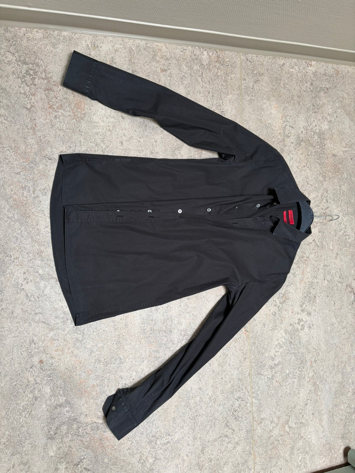 Zwart hemd hugo boss L, Kleding | Heren, Ophalen, Zo goed als nieuw, Zwart
