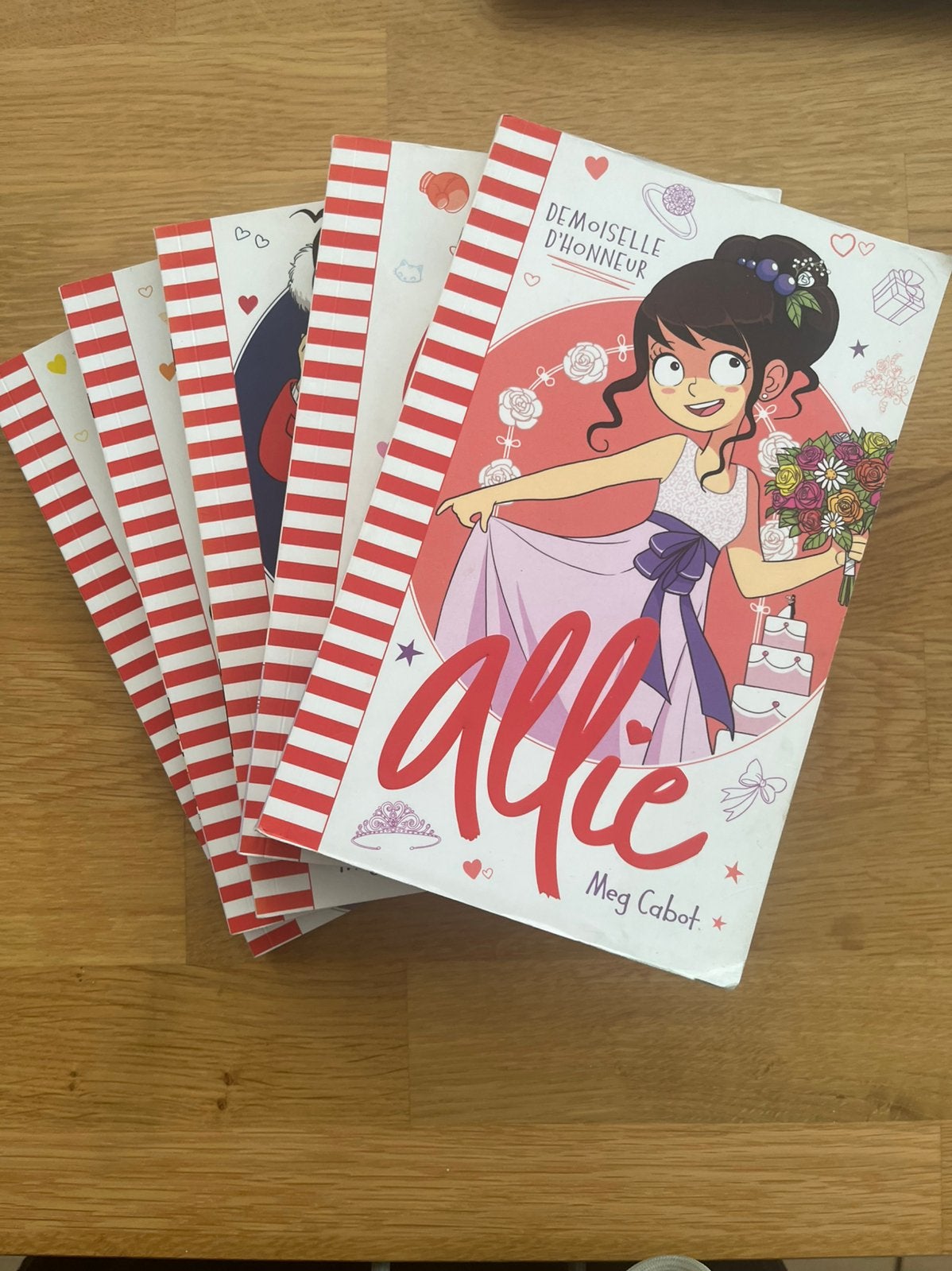 Livres Allie - lot de 5, Livres, Mode, Enlèvement, Comme neuf