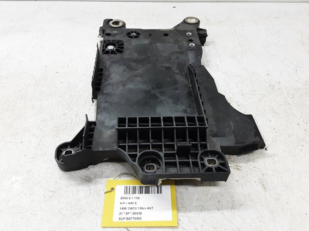 SUPPORT DE BATTERIE BMW 1 serie (F40) (938757405), Utilisé, BMW, Petuelring 130
80809  München, DE, Bayerische Motoren Werke AG