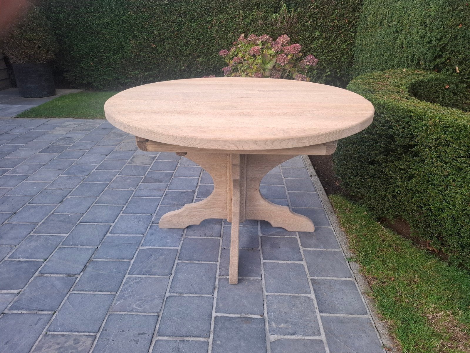 Table à manger extensible ronde en chêne entièrement massif., Enlèvement ou Envoi, Ovale