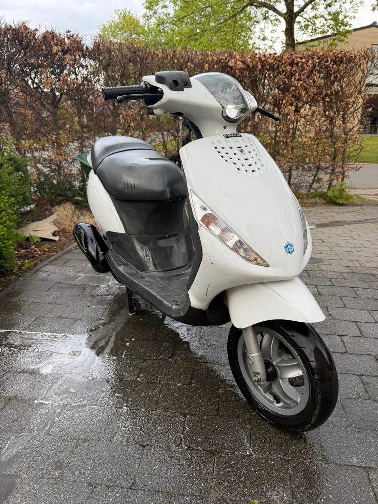 Piaggio zip a klasse 10000km!, Ophalen, Zo goed als nieuw