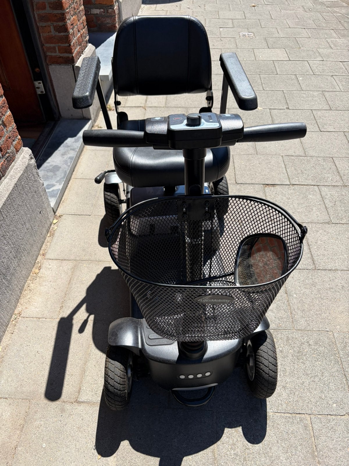Scootmobiel vivo moet vandaag weg elk bod, Ophalen