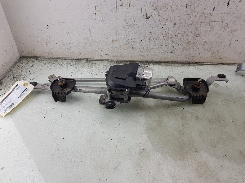 MOTEUR + TRINGLERIE ESSUIE GLACE AVANT Mazda 3 Sport (BP), Hitdorfer Straße 73
51371  Leverkusen, DE, Mazda, Utilisé, Info@mazda.de