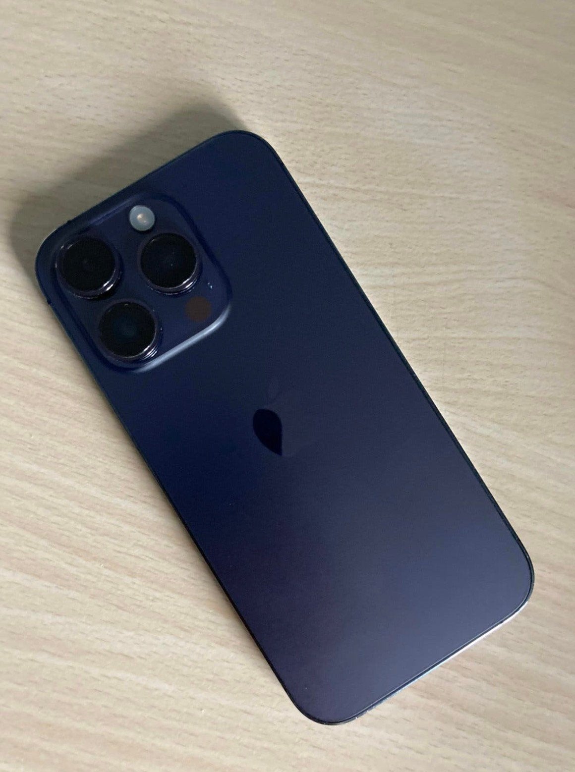 iPhone 14 Pro - 128 Go - Violet foncé - eSIM, Enlèvement ou Envoi, 77 %, Comme neuf, Sans abonnement